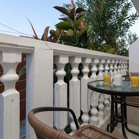 Mare Blu Studios & Suites Laganas Exterior photo