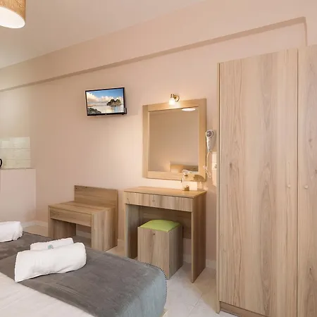 Mare Blu Studios & Suites Laganas Exterior photo